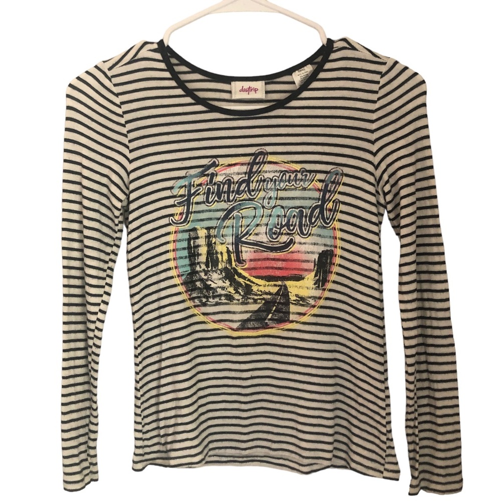 BUCKLE Daytrip Girls Striped LS  Adventure Graphic T-shirt Top